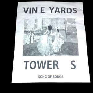 NWT White and black  Graphic sweatshirt size xl